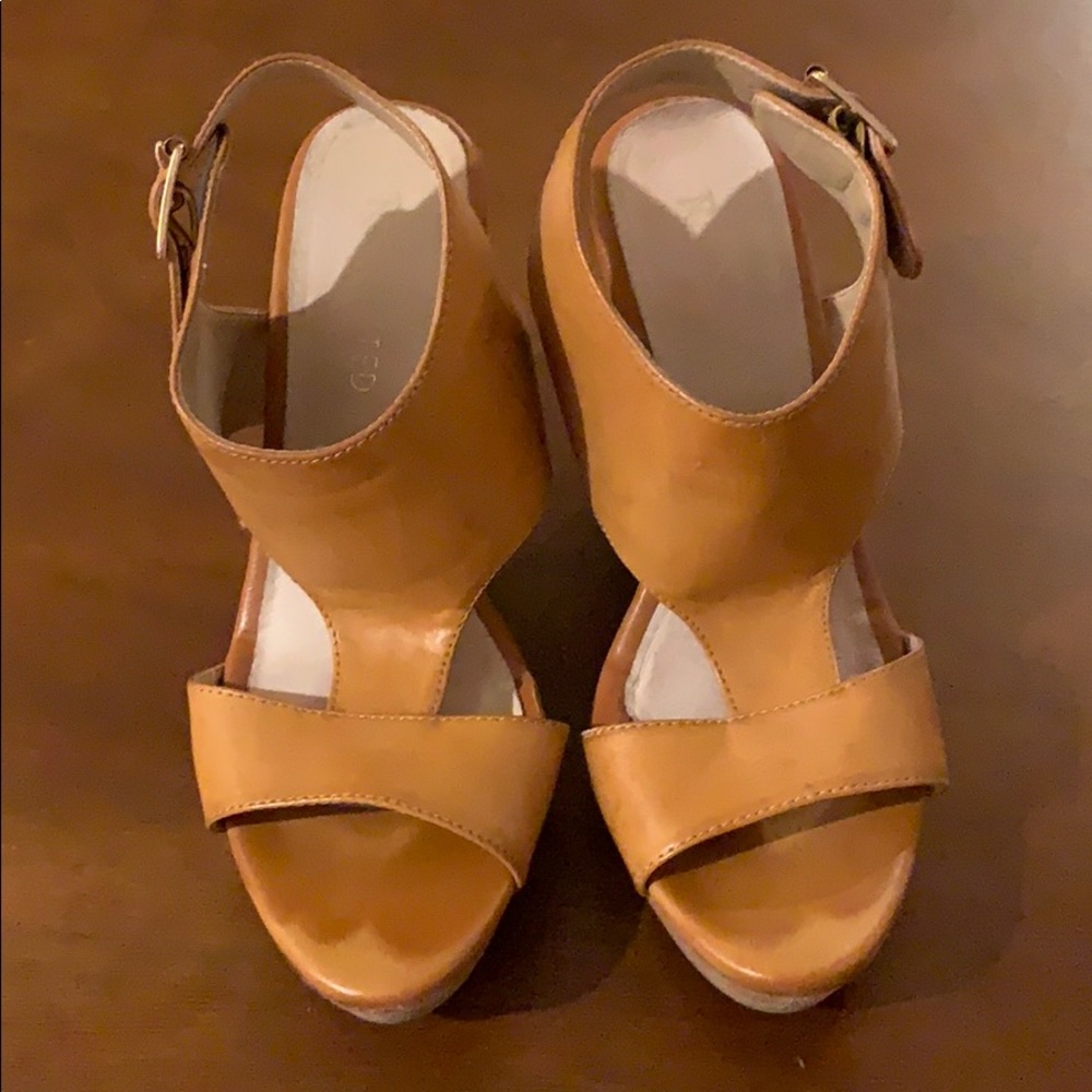 Leather wedges